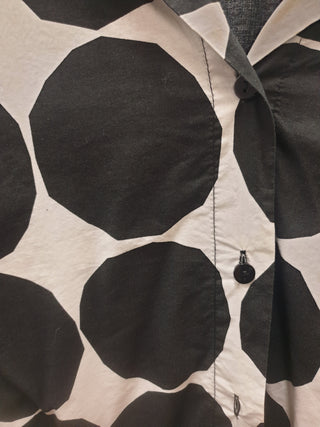 Slate the Label black and white polka dot oversize short sleeve shirt size M/L