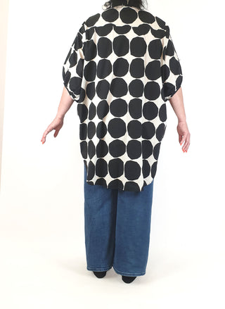 Slate the Label black and white polka dot oversize short sleeve shirt size M/L