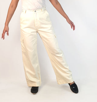 Pearly Global white wide leg cargo style pants fits size 10