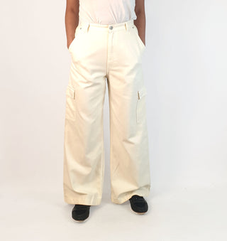 Pearly Global white wide leg cargo style pants fits size 10