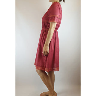Dark pink dress with lovely embroydered detail size 6 (fits sizes 6-8) Unknown preloved second hand clothes 4