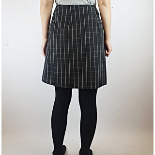 Nique black skirt with white and grey check print with unique details size 6 (best fits 6-8) Nique preloved second hand clothes 7