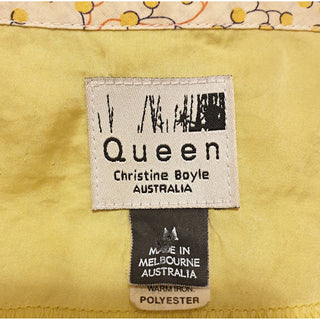 Queen yellow silky feel top with a pretty floral print detail size M (best fits size 12) Queen preloved second hand clothes 11