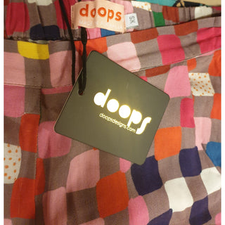 Doops pre-owned colourful square print light weight straight leg pants size XS (best fits size 6) Doops preloved second hand clothes 7