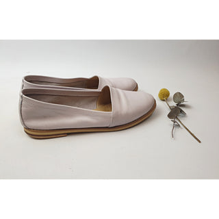 Kuwaii light opalescent pink leather flat slip on shoes size 38 Dear Little Panko preloved second hand clothes 5