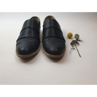 Nancybird black leather shoes with unique and subtle horizontal leather detail size 42 Dear Little Panko preloved second hand clothes 4