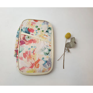 Cute cream-based floral travel purse / clutch Dear Little Panko preloved second hand clothes 2