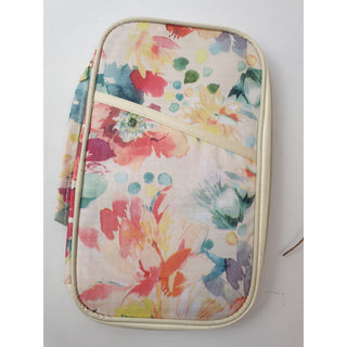 Cute cream-based floral travel purse / clutch Dear Little Panko preloved second hand clothes 3