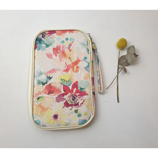 Cute cream-based floral travel purse / clutch Dear Little Panko preloved second hand clothes 1