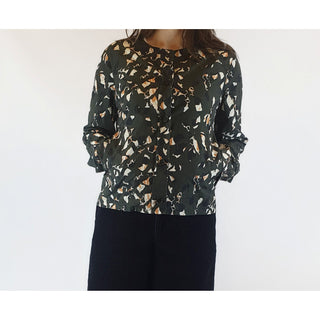 Cos dark green print 100% cotton light shirt jacket size 36 (best fits size 8) cos-dark-green-print-100-cotton-light-shirt-jacket-size-36-best-fits-size-8