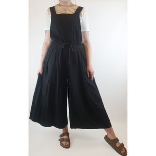 Black linen-feel wide leg jumpsuit style pinafore fits size 12-14 Unknown preloved second hand clothes 1