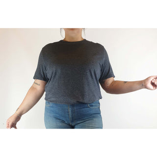 Cos pre-owned deep navy flecked classic tee shirt size XL (best fits size 14-16) Cos preloved second hand clothes 1