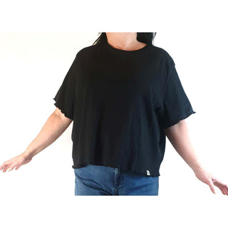 Lucy & Yak black tee shirt size 4XL Lucy & Yak preloved second hand clothes 2