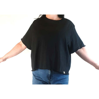 Lucy & Yak black tee shirt size 4XL Lucy & Yak preloved second hand clothes 1