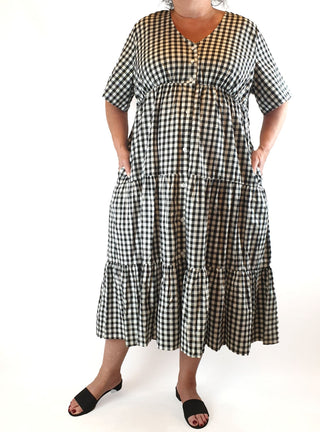 Leoni black and white gingham maxi dress size 20 (as new with tags) Leoni preloved second hand clothes 1