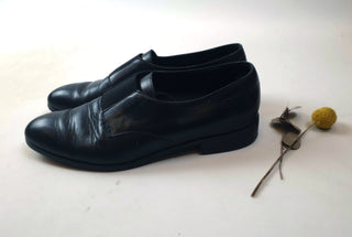 Country Road black leather flat shoes size 40 Country Road preloved second hand clothes 10