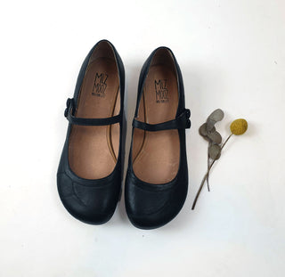 Miz Mooz "Dotty" black leather mary jane style shoes size 41 Miz Mooz preloved second hand clothes 2