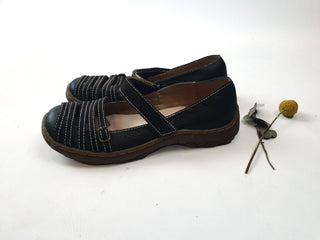 Hinako brown leather mary jane style shoes size 39 Hinako preloved second hand clothes 8