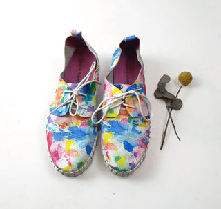 Django & Juliette paint splatter leather laceup shoes size 38 Django & Juliette preloved second hand clothes 2