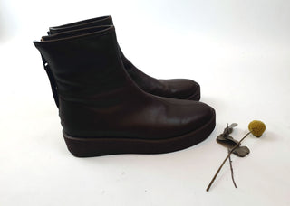 Radical Yes soft brown leather boots size 38 Radical Yes preloved second hand clothes 1