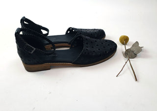 Django & Juliette black perforated leather shoes with ankle strap size 38 Django & Juliette preloved second hand clothes 6