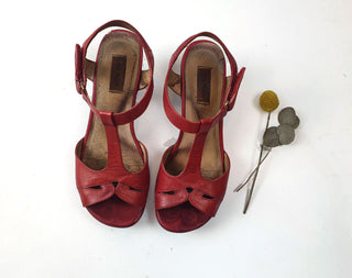 Miz Mooz "Carter" red leather low heeled sandals size 37 Miz Mooz preloved second hand clothes 2