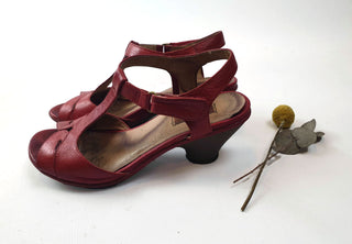 Miz Mooz "Carter" red leather low heeled sandals size 37 Miz Mooz preloved second hand clothes 7