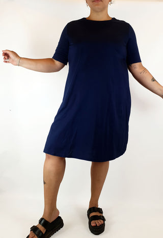 Uniqlo navy tee shirt dress size L Uniqlo preloved second hand clothes 4