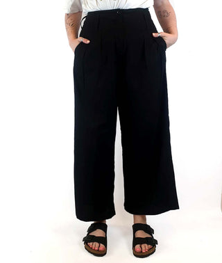 Leonard St black tailored style wide leg pants size 12 Leonard St preloved second hand clothes 2