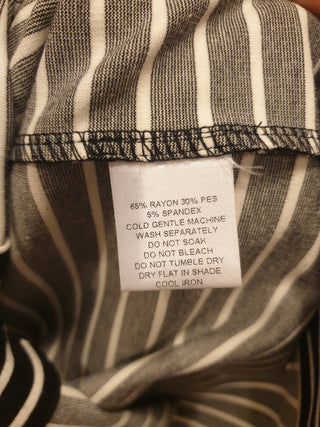 Apha 60 black and white striped stretchy pencil skirt size S Alpha 60 preloved second hand clothes 9