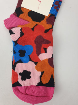 Obus pink-based "force of nature" socks Obus preloved second hand clothes 2
