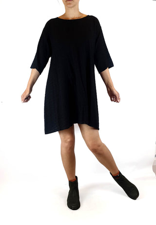 Gorman black half sleeve dress with subtle zig zag pattern size 8 Gorman preloved second hand clothes 4