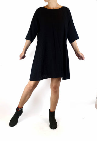 Gorman black half sleeve dress with subtle zig zag pattern size 8 Gorman preloved second hand clothes 5
