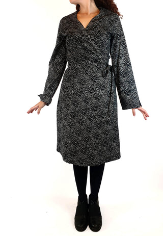That Bird Label black print wrap style long sleeve dress size 10 Bird the Label preloved second hand clothes 2