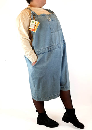 Lucy & Yak lightwash denim dungaree shorts size UK32R Lucy & Yak preloved second hand clothes 7