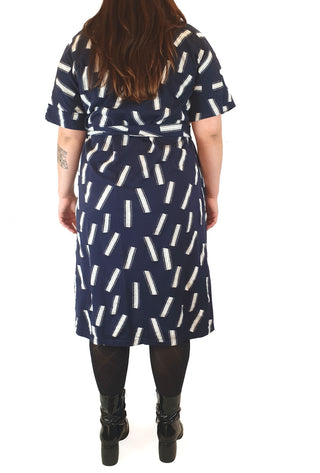 Elk navy dress with white stripe print size M/L, easily fits up to a size 16 Elk preloved second hand clothes 12