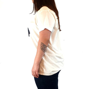 Doops white tee shirt with cute front print size XL Doops preloved second hand clothes 5