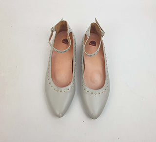 Bared grey leather shoes with ankle strap size 39