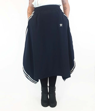 Adidas navy skirt size M Adidas preloved second hand clothes 3