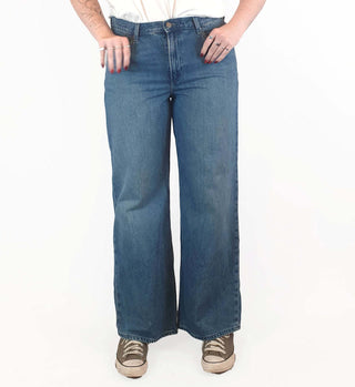 Uniqlo mid-denim wide leg jeans size 29, best fits 12-14 Uniqlo preloved second hand clothes 4