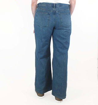 Uniqlo mid-denim wide leg jeans size 29, best fits 12-14 Uniqlo preloved second hand clothes 7