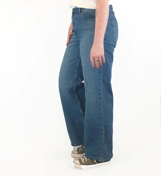 Uniqlo mid-denim wide leg jeans size 29, best fits 12-14 Uniqlo preloved second hand clothes 6