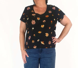 Nancybird black flower print tee shirt size 18 Nancybird preloved second hand clothes 2