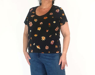 Nancybird black flower print tee shirt size 18 Nancybird preloved second hand clothes 3