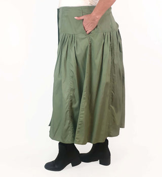 Trenery green midi length skirt size 18