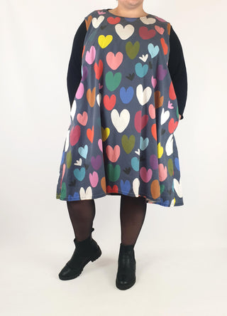 Doops navy dress with heart print size XXXL (note: significant wear) Doops preloved second hand clothes 4