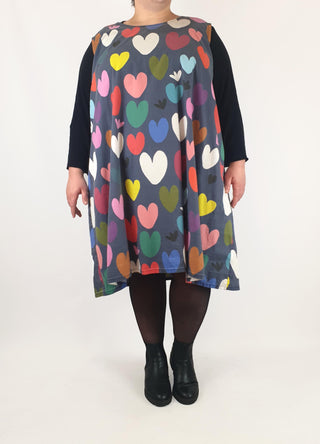 Doops navy dress with heart print size XXXL (note: significant wear) Doops preloved second hand clothes 5