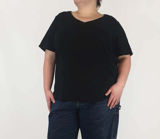 Commonry black tee shirt size 22 Commonry preloved second hand clothes 1