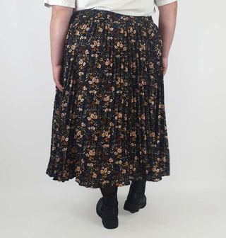 Kholo black pleated floral skirt size K5 Kholo preloved second hand clothes 7