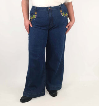Princess Highway mid - denim wide leg jeans with embroidery detail size 20 (as new with tags) Princess Highway preloved second hand clothes 2